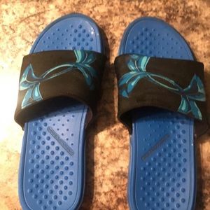 Under Armor boys slide sandals- 6